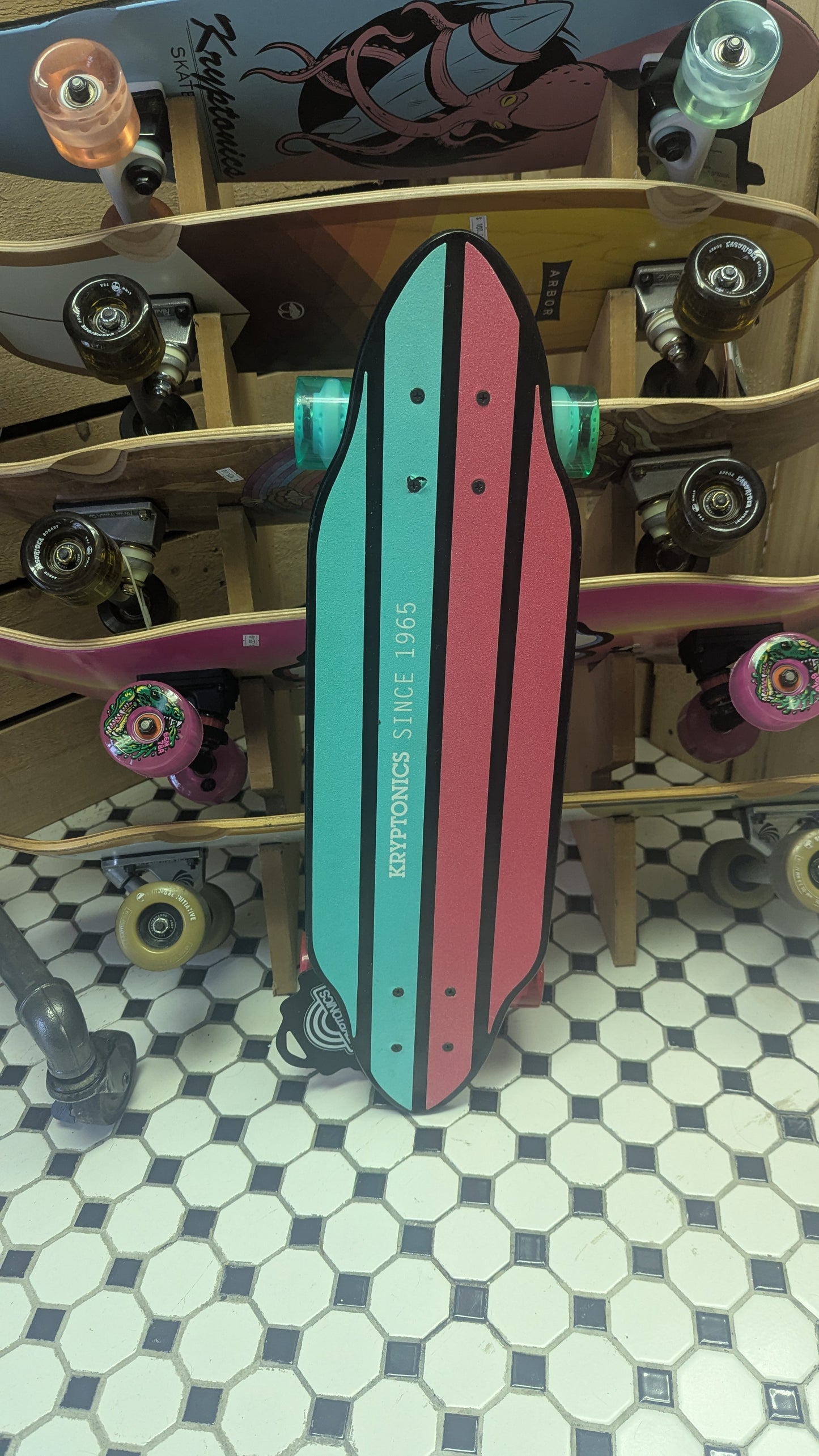 Kryptonic - Catwalk Cruiser - Skateboard Complete