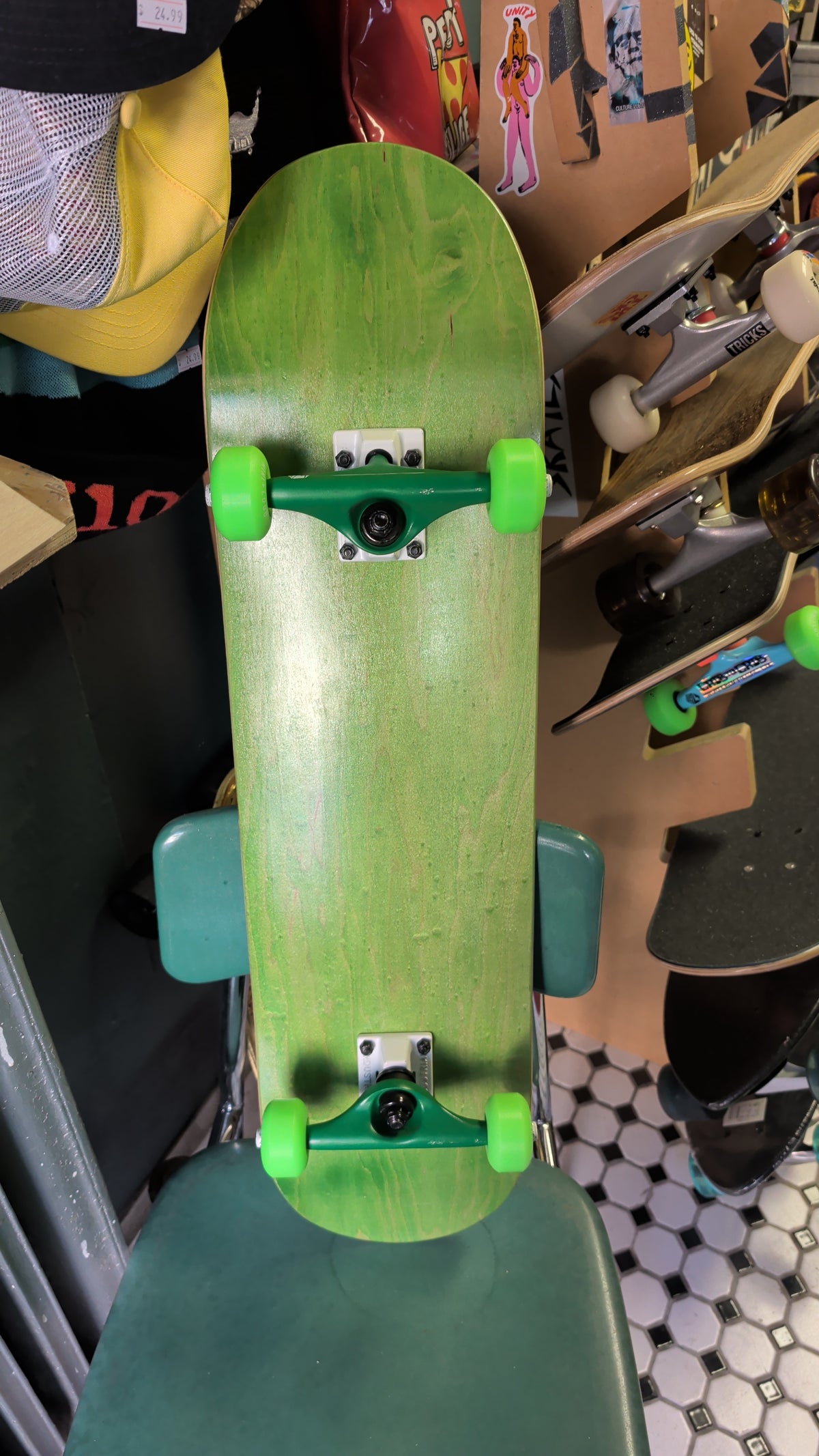 Custom complete skateboard 8.0