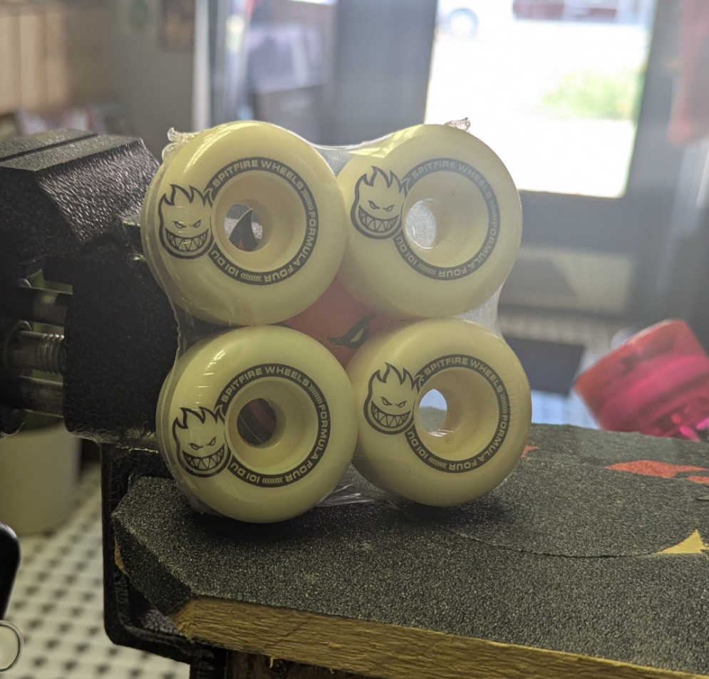 Spitfire F4 Lil Smokies Tablet 101a Wheels 48mm